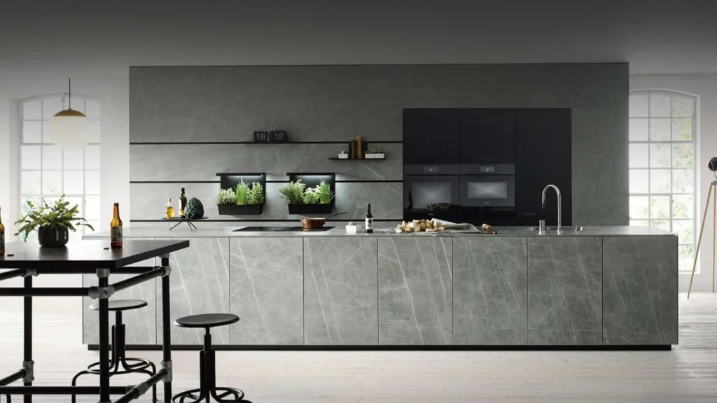 C:\Users\mehdi rayanet\Desktop\Modern-Kitchen-1024x576.jpg