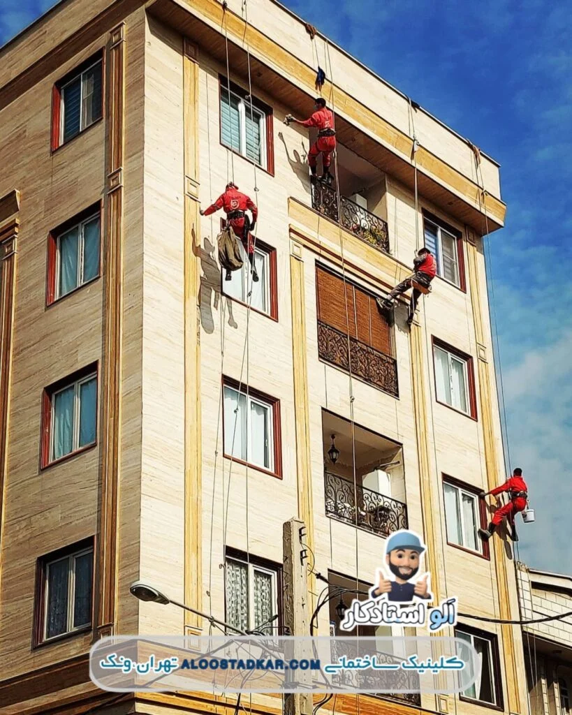 پیچ کردن سنگ نمای ساختمان با طناب و بدون داربست